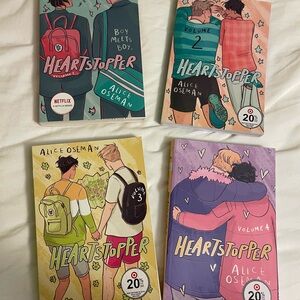 Heartstopper Graphic Novel Set Volumes 1-4